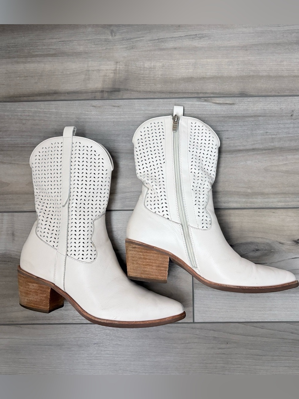 Anthropologie Silent D Cream Leather Western Boots EU 37
